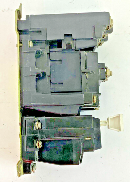 ALLEN BRADLEY 509-AOD STARTER SER.B CB236 COIL NO W/O HEATERS