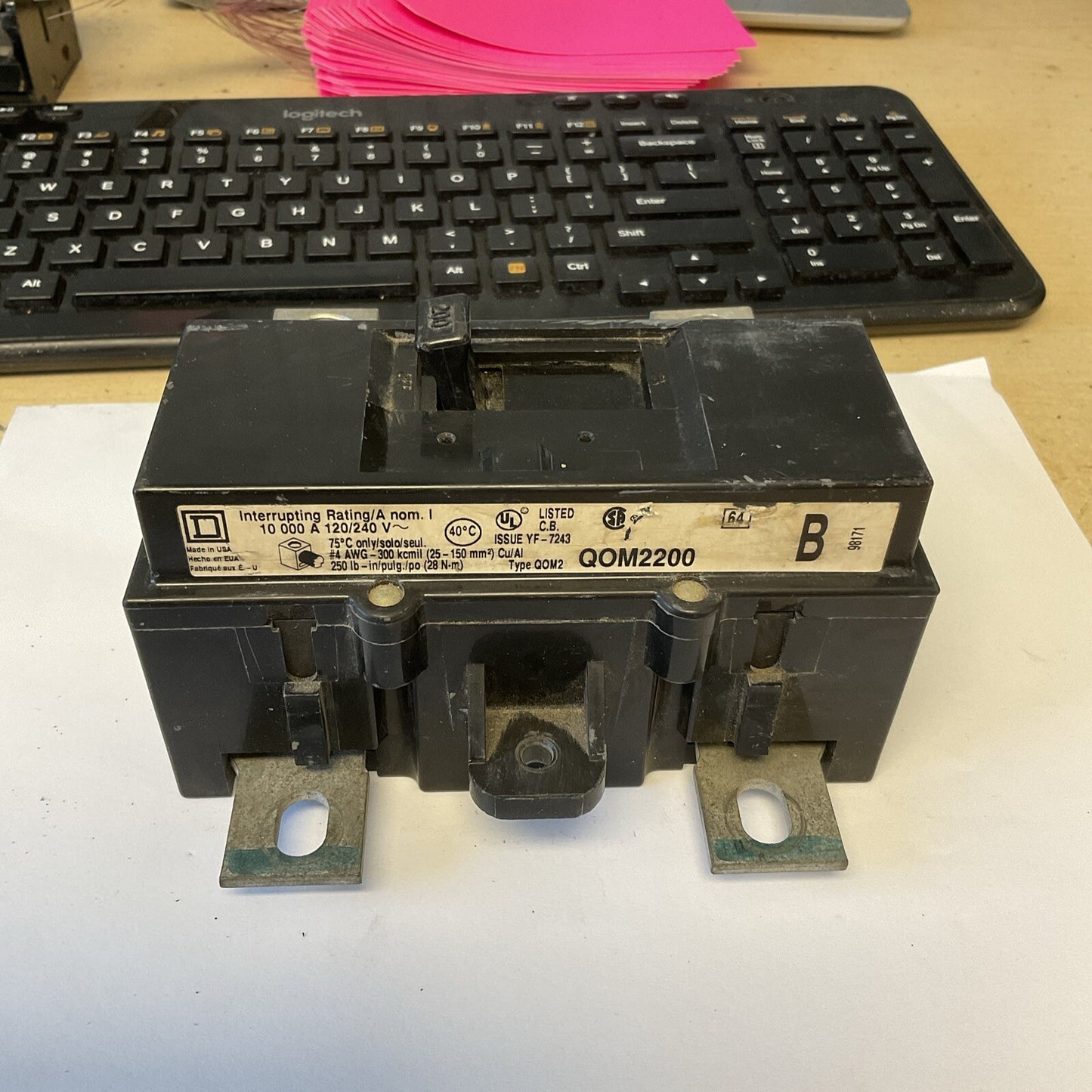 SQUARE D QOM2200 CIRCUIT BREAKER 200A 120/240VAC TYPE QOM2
