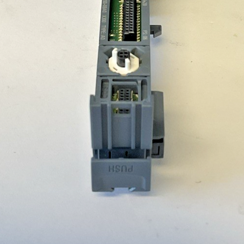 SIEMENS 6ES7 193-6BA00-0BA0 DIGITAL BASE MODULE ****LOTOF4****