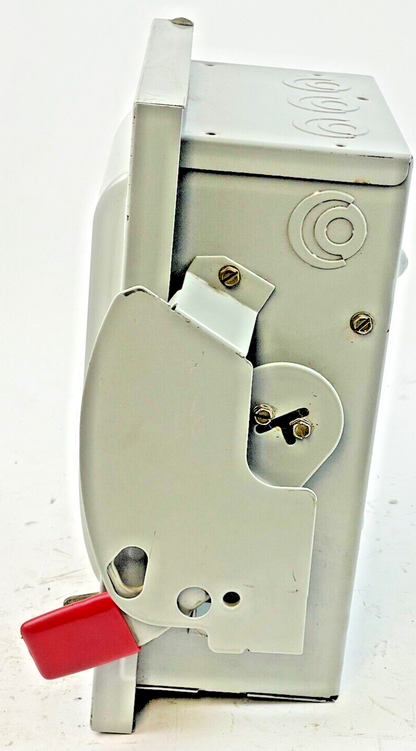 SIEMENS GNF322 SAFETY SWITCH 3P 60A 240VAC 250VDC NEMA 1 VBII