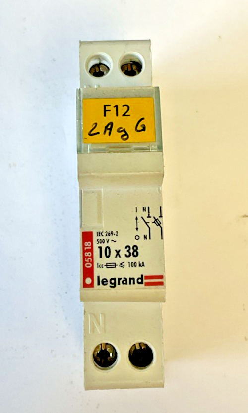 LEGRAND 05818 FUSE HOLDER 10 x 38 100KA 500VAC  ***LOTOF3***