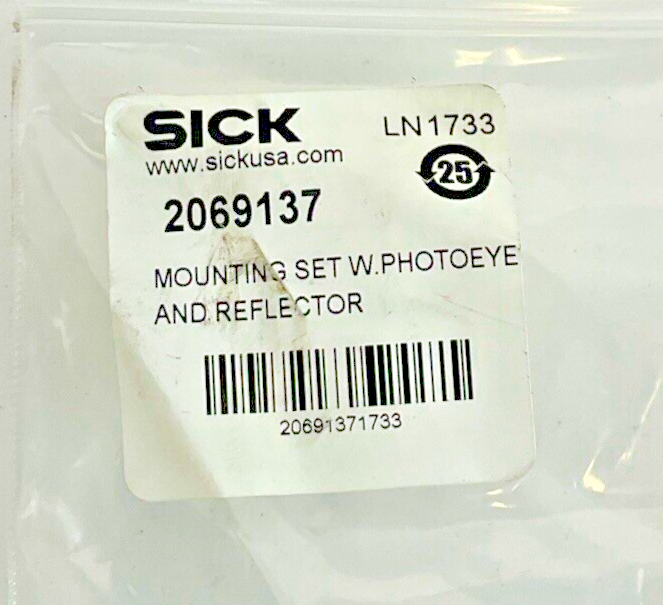 SICK 2069137 MOUNTING SET W/PHOTOEYE AND REFLECTOR