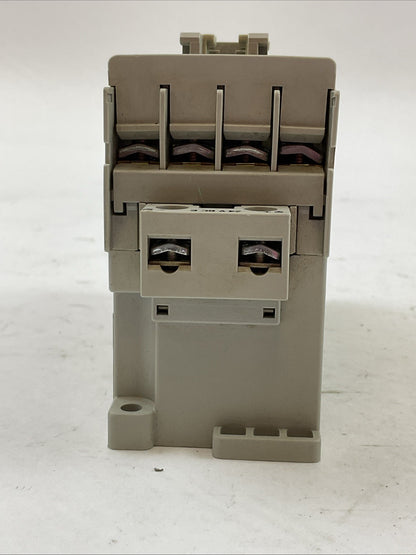 ALLEN BRADLEY STARTER (300-AOE*930 SER C COIL 24VDC + 193-ED1CB 1.0-5.0A SER C)