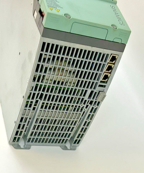 SIEMENS 6SL3120-1TE26-0AA3 SINGLE MOTOR MODULE 600VDC 60A FS:D