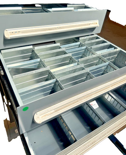 VIDMAR 7 DRAWER CABINET RANDOM DIVIDERS PER DRAWER  ***NO KEY***