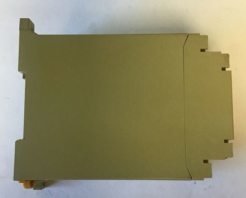 OMRON G9SA-321-T075 SAFETY RELAY UNIT 24VAC/VDC