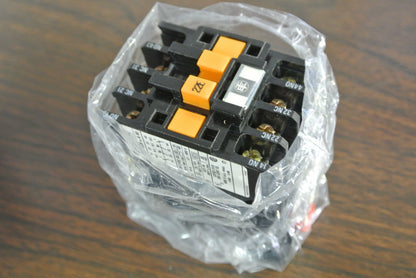 TELEMECANIQUE CA2DN1229FA60 CONTROL RELAY / AUX. CONTACTOR - 110-120V COIL