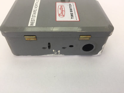 DAYTON 2E026 PROGRAM TIME SWITCH 125-480VAC 20AMP FOR 96 TIMING OPERATIONS ON