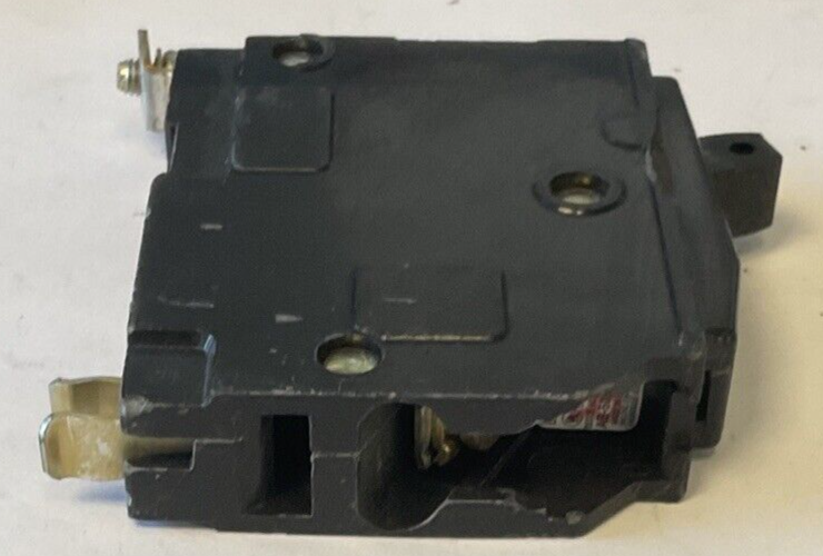 SQUARE D QOB120 CIRCUIT BREAKER  20A 22KA 120/240VAC ***LOTOF6***
