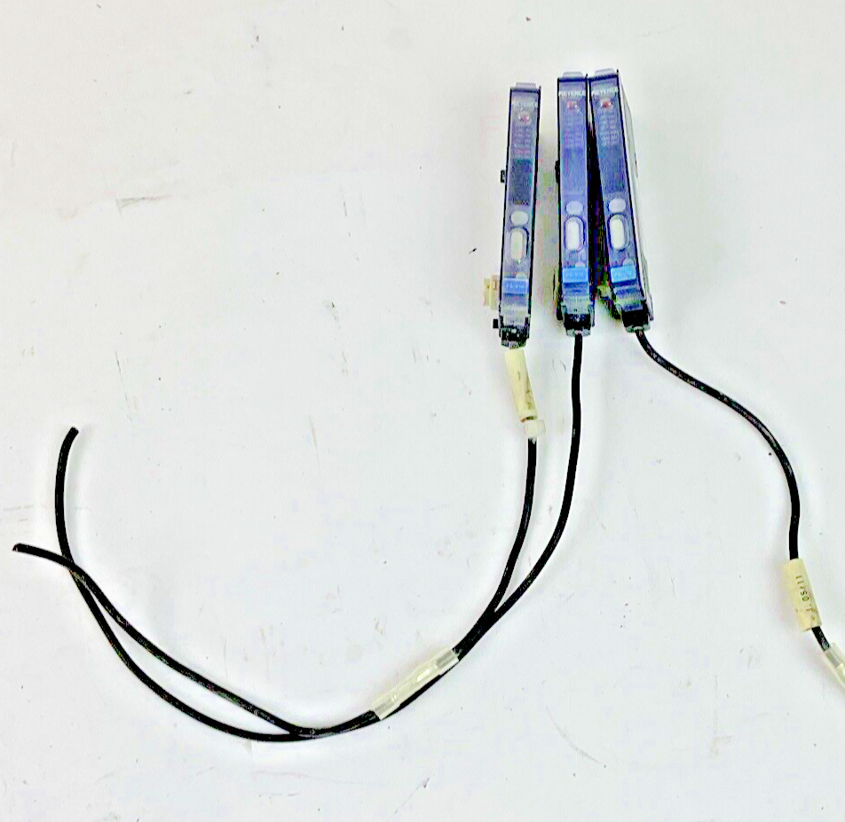 KEYENCE FS-V12 FIBER OPTIC PHOTOELECTRIC SENSOR 24V 20MA ***LOTOF3***