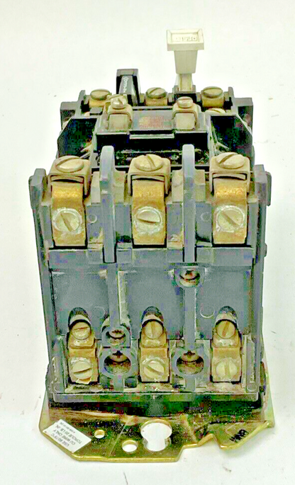 ALLEN BRADLEY 509-AOD STARTER SER.B CB236 COIL NO W/O HEATERS