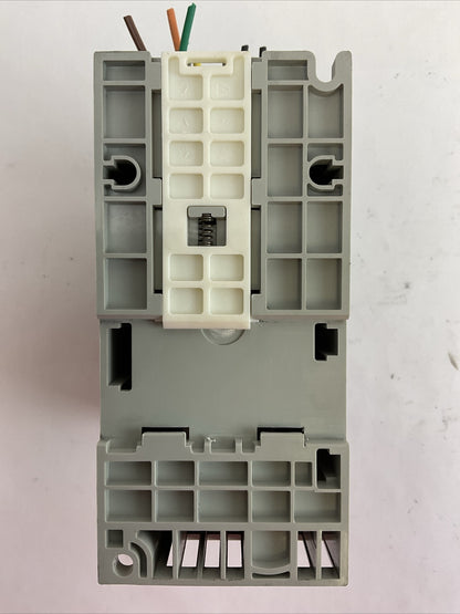 ALLEN BRADLEY 25B-D1P4N114 AC DRIVE FRN 5.001 OUTPUT 0-460VAC SER A POWERFLEX
