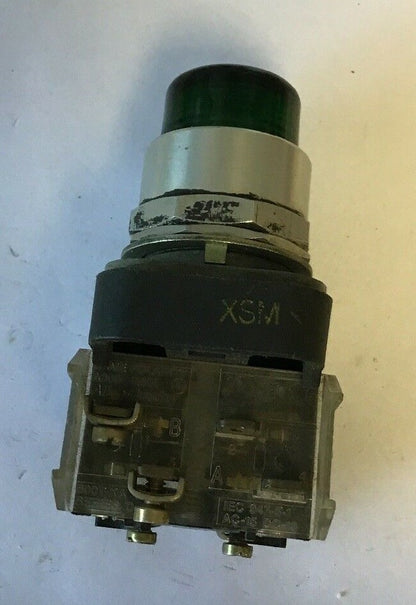 ALLEN-BRADLEY 800T-QT24  SER. T GREEN PUSHBUTTON SWITCH 24VAC/DC #757 LAMP