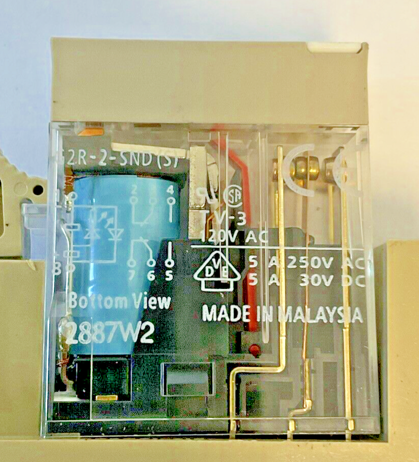 OMRON 1396CX SOCKET 5A 250V W/ G2R-2-SND RELAY ***LOTOF2***