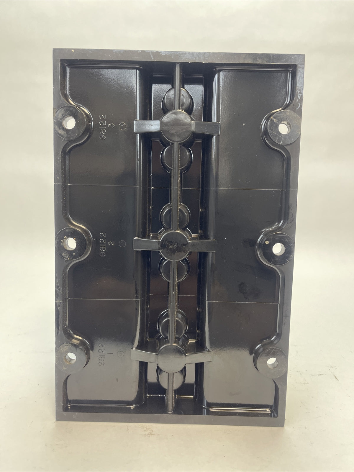 ALLEN BRADLEY 1492-PD3C287 POWER DISTRIBUTION BLOCK SER B 600V 760A