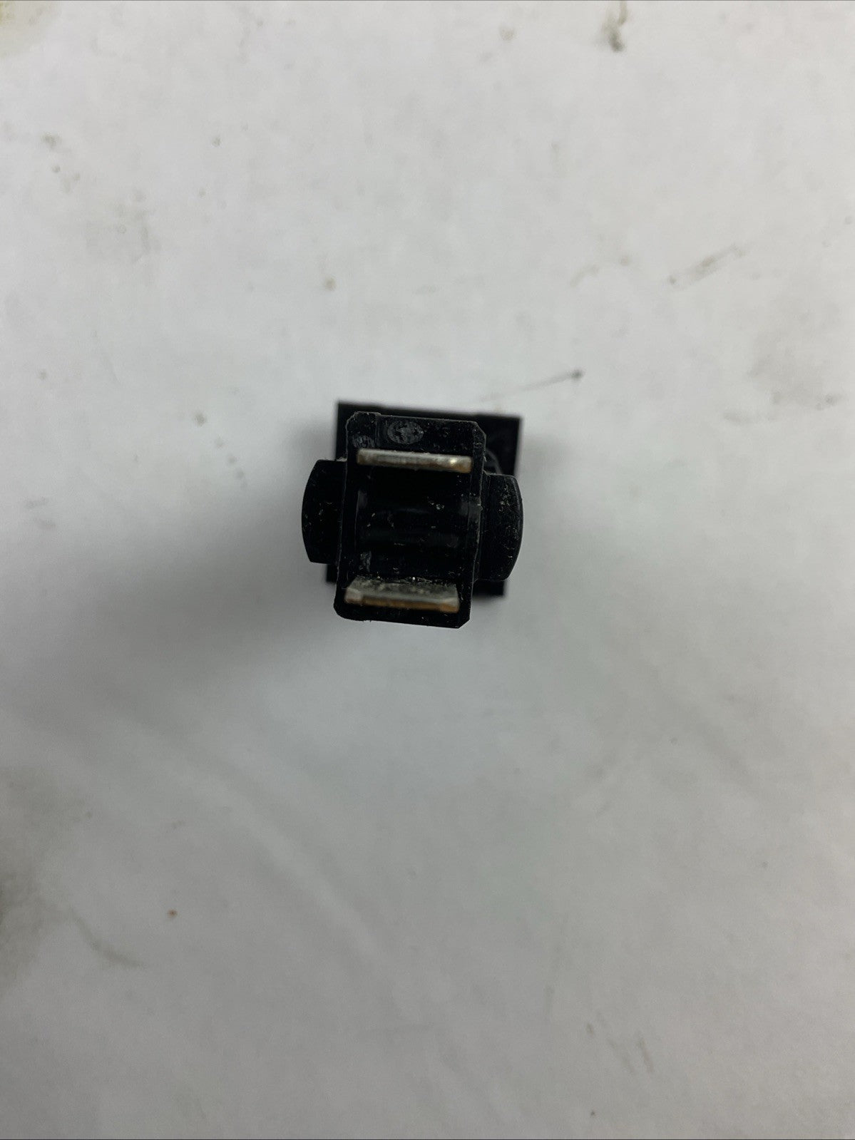 SIEMENS W28-XQIA-3 32VDC 3AMP CIRCUIT BREAKER (LOT OF 5)