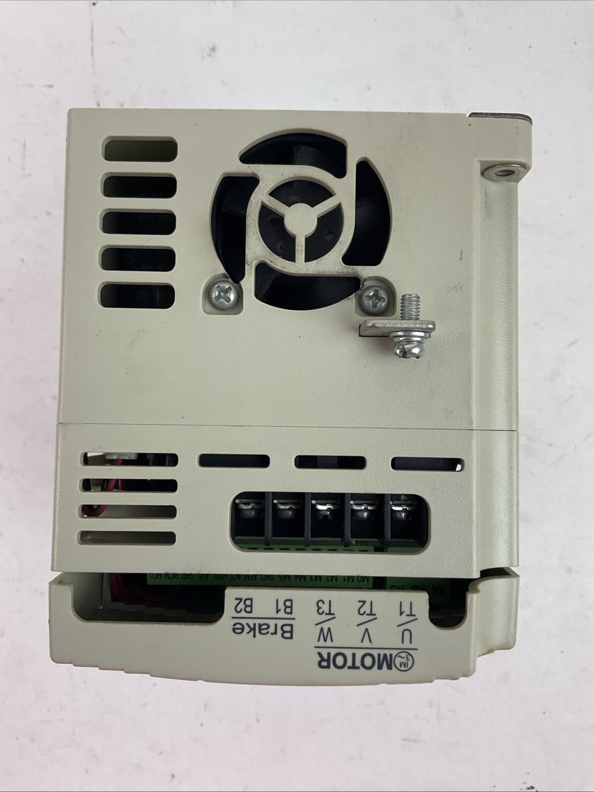 DELTA VFD015M43B AC DRIVE 1.5kW OUTPUT 3PH 0-480VAC 4A 3.1KVA 2HP VERSION 03.04