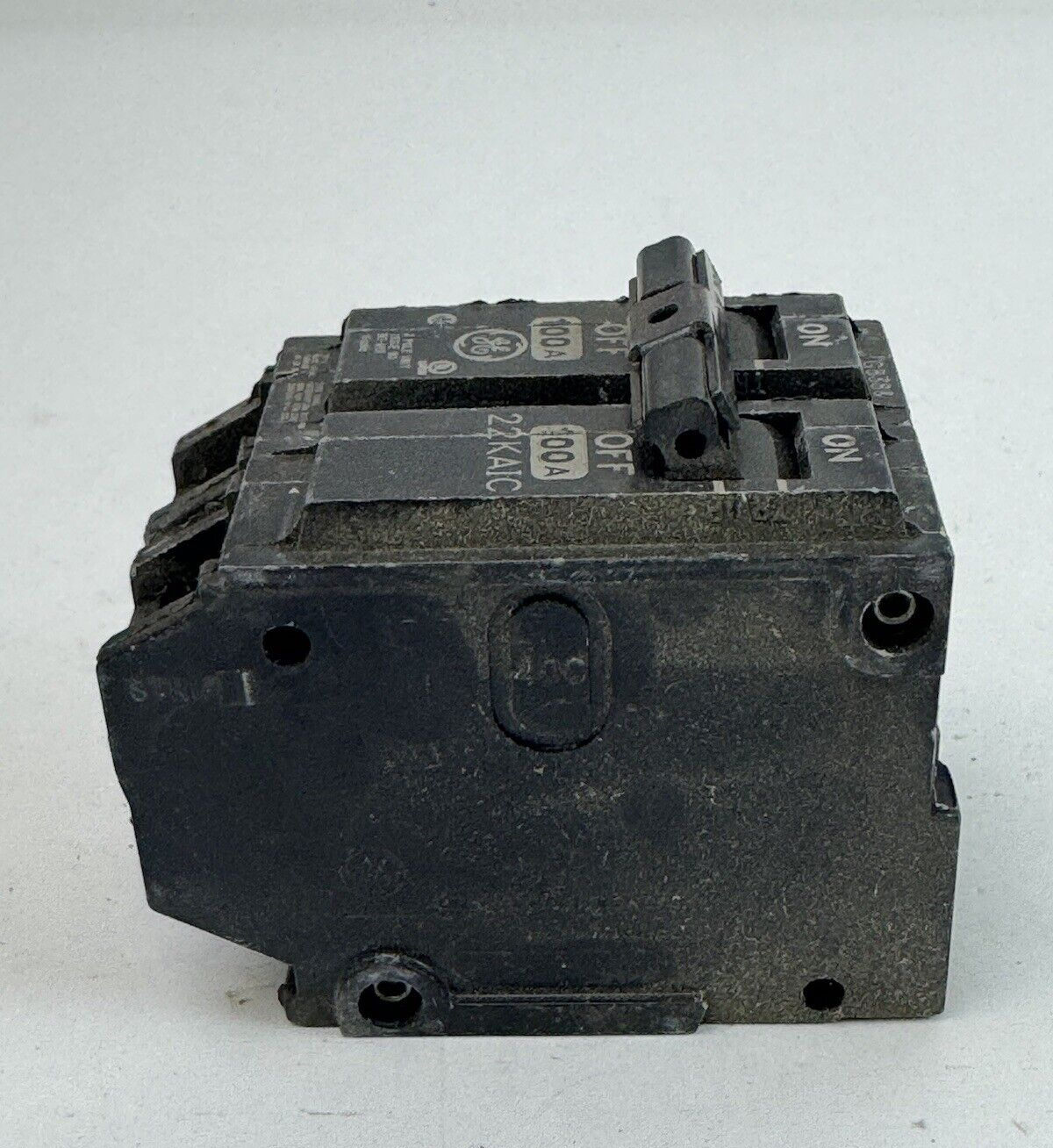 GE - THQL2100 - COMMON TRIP CIRCUIT BREAKER - 2 POLE, 100 A, 240 VAC