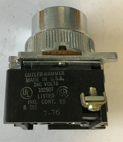 CUTLER HAMMER 10250T472 ILLUMINATED PUSH BUTTON 240V