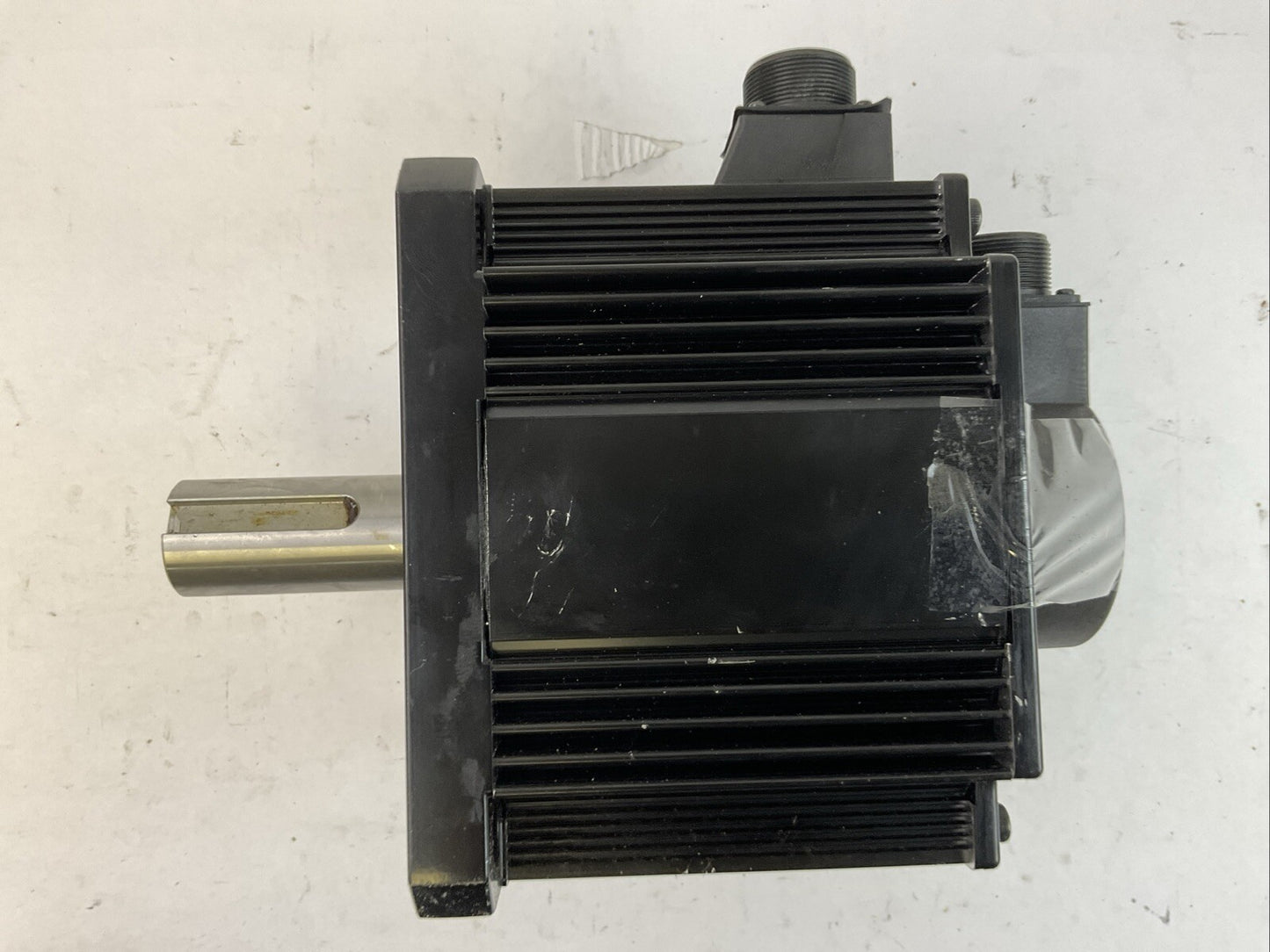PANASONIC MHMA202P1G AC SERVO MOTOR 200VAC 2000 R/MIN MISSING SCREWS