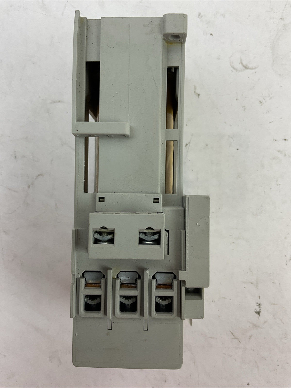 ALLEN BRADLEY 100-C37D*00 SER C CONTACTOR 600VAC 60A 3PH 30HP 24VDC COIL