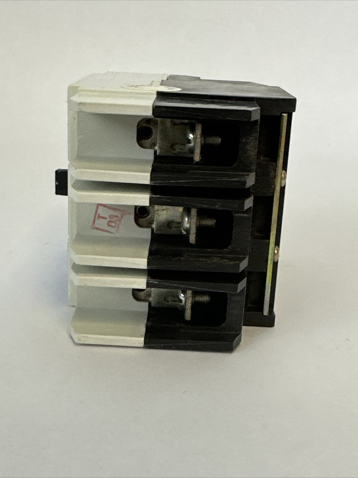WESTINGHOUSE GDB3015D GDB 14K CIRCUIT BREAKER 15AMP 480VAC 250VDC 3P 4D12216G01