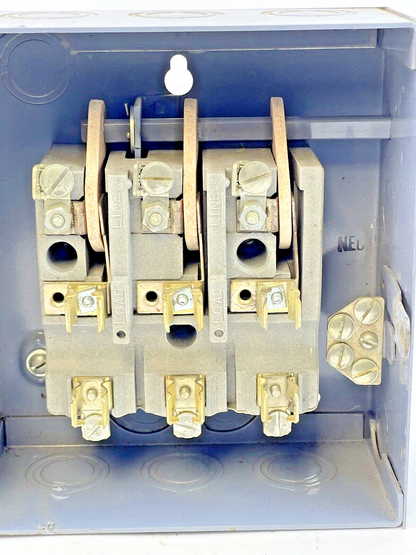 WADSWORTH ELECTRIC - 8733N - ENCLOSED SWITCH - 4 POLE, 30A, 240 VAC