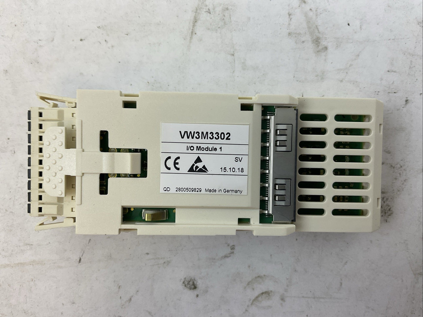 SCHNEIDER ELECTRIC VW3M3302 I/O MODULE 1