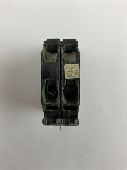 GE THQP240 CIRCUIT BREAKER 2POLE 40AMP 120/240VAC (LOT OF 4)