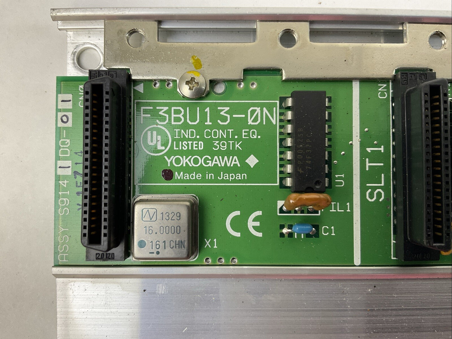 YOKOGAWA F3BU13-0N 13-SLOT PLC MODULE RACK