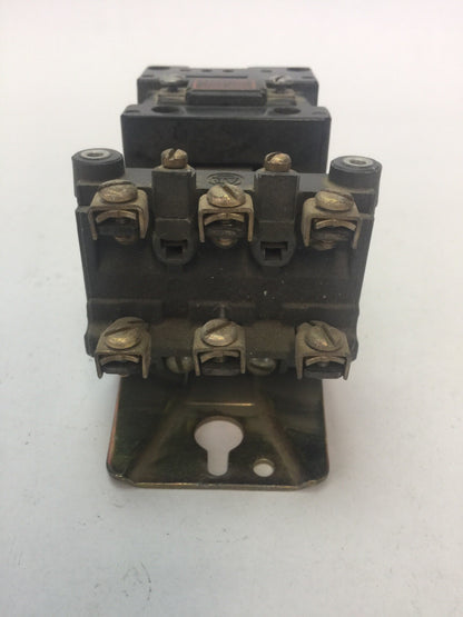 ALLEN BRADLEY 702L-AOD93 CONTACTOR 600VAC 20AMP SERIES K 70A86 COIL 120V 60HZ