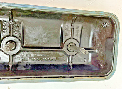 GM 12554256/12554257 VORTEC V6 VALVE COVER