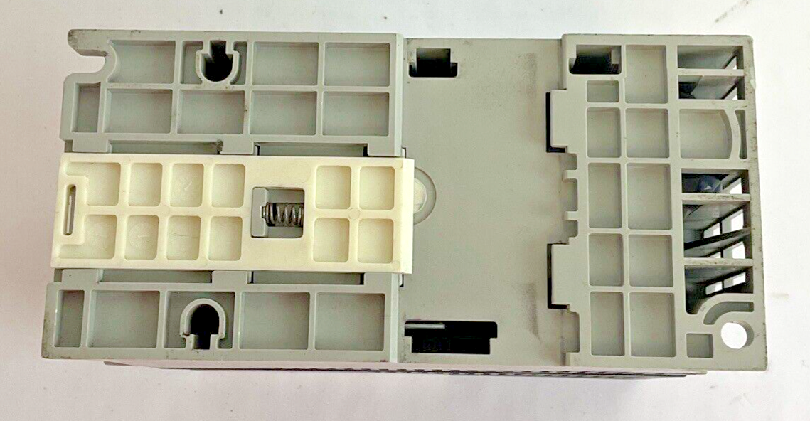 ALLEN BRADLEY 25B-D4P0N104 POWERFLEX 250 FRN:2.002 SER.A 480V 2HP  AC DRIVE