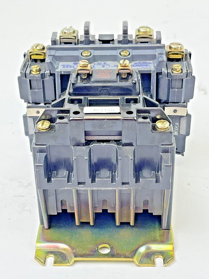 ALLEN BRADLEY -500L-BOD94 SER. B- LIGHTING CONTACTOR-30A,4 POLE,OPEN 115-120V,60