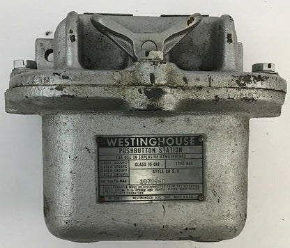 WESTINGHOUSE PUSHBUTTON STATION CLASS 15-010 TYPE HDE 600VOLTS