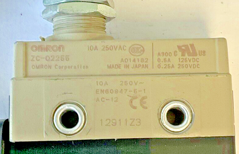 OMRON ZC-Q2255 LIMIT SWITCH ROLLER 10A 250VAC 125VDC