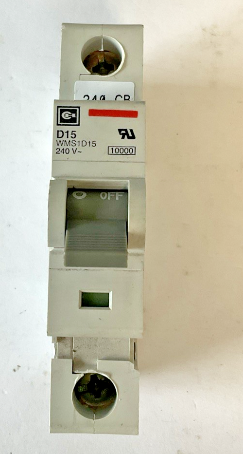 CUTLER HAMMER WMS1D15 CIRCUIT BREAKER 240VAC D15 ***LOTOF2***