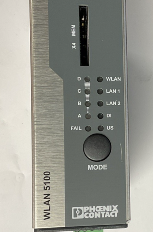 PHOENIX CONTACT WLAN 5100 WIRELESS SWITCH MODULE 32VDC HW:07 W/ 2 CONNECTORS