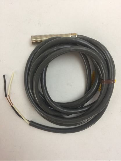 OMRON TL-X2Y1 PROXIMITY SWITCH 45-260VAC 200mA