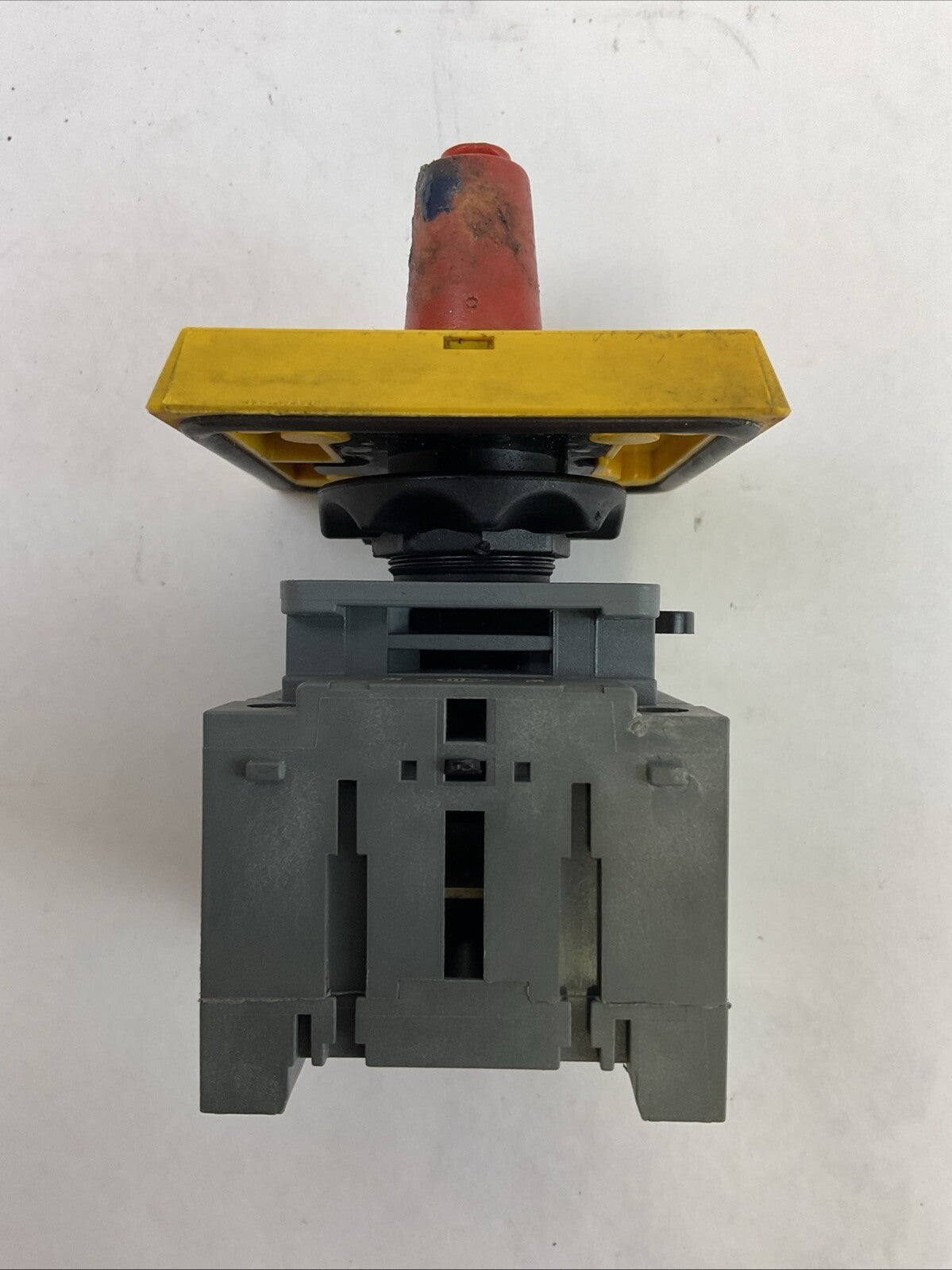 ABB OT40FT3 DISCONNECT SWITCH WITH KNOB