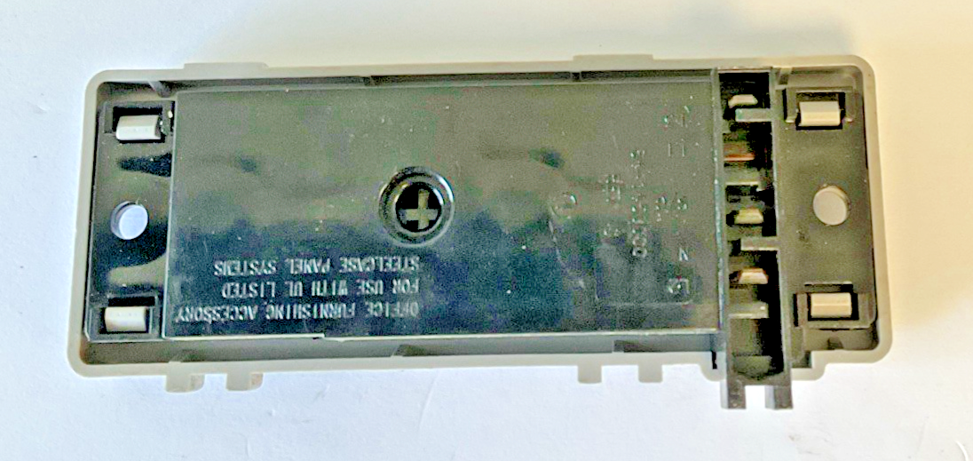 STEELCASE 986833DA20S DUPLEX RECEPTACLES 3LINE 20A BOX OF 6