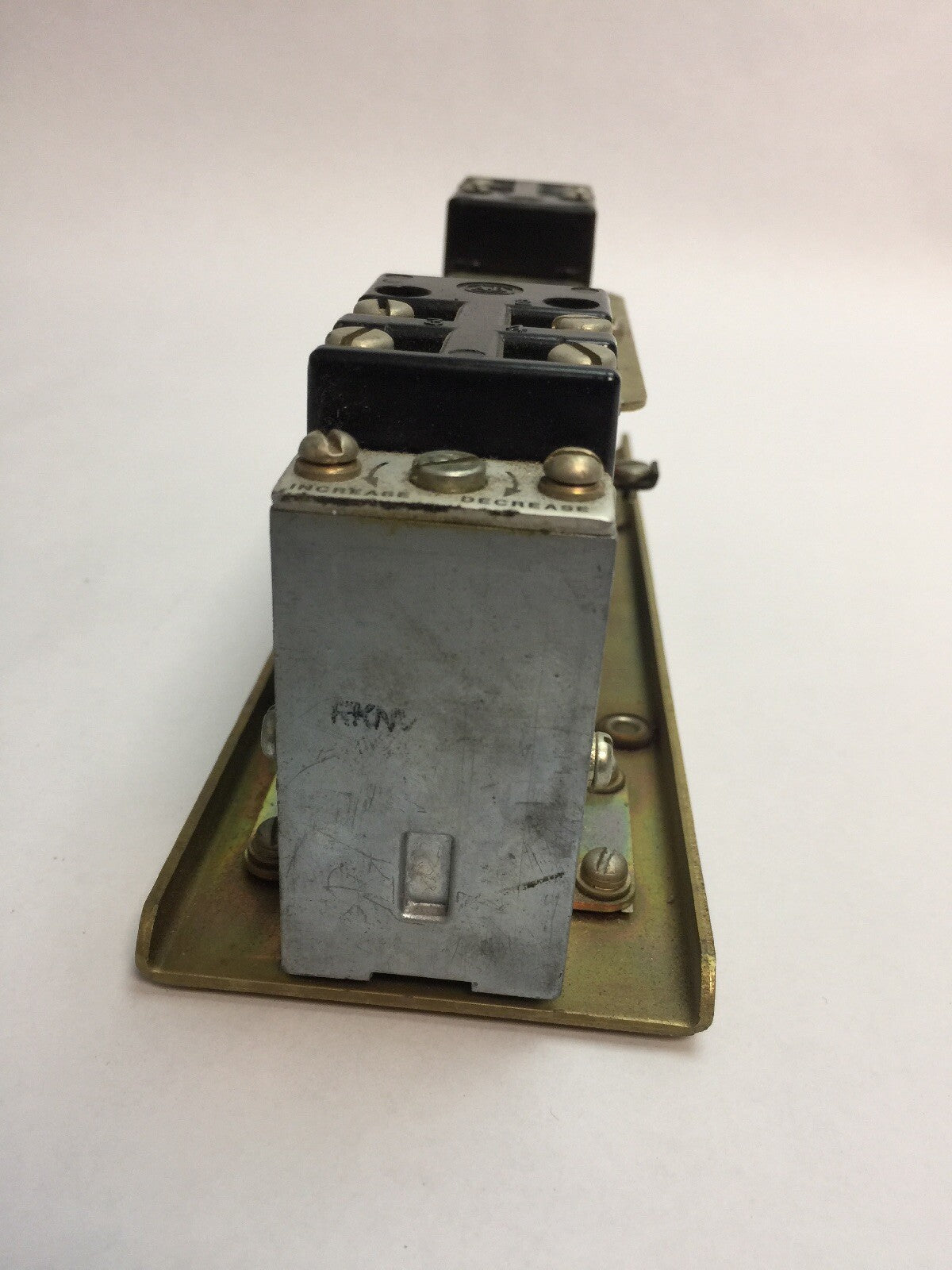 ALLEN BRADLEY 849 AB PNEUMATIC TIMING RELAY 1496-N1 SER B 600VAC 230-250VDC 0.2A