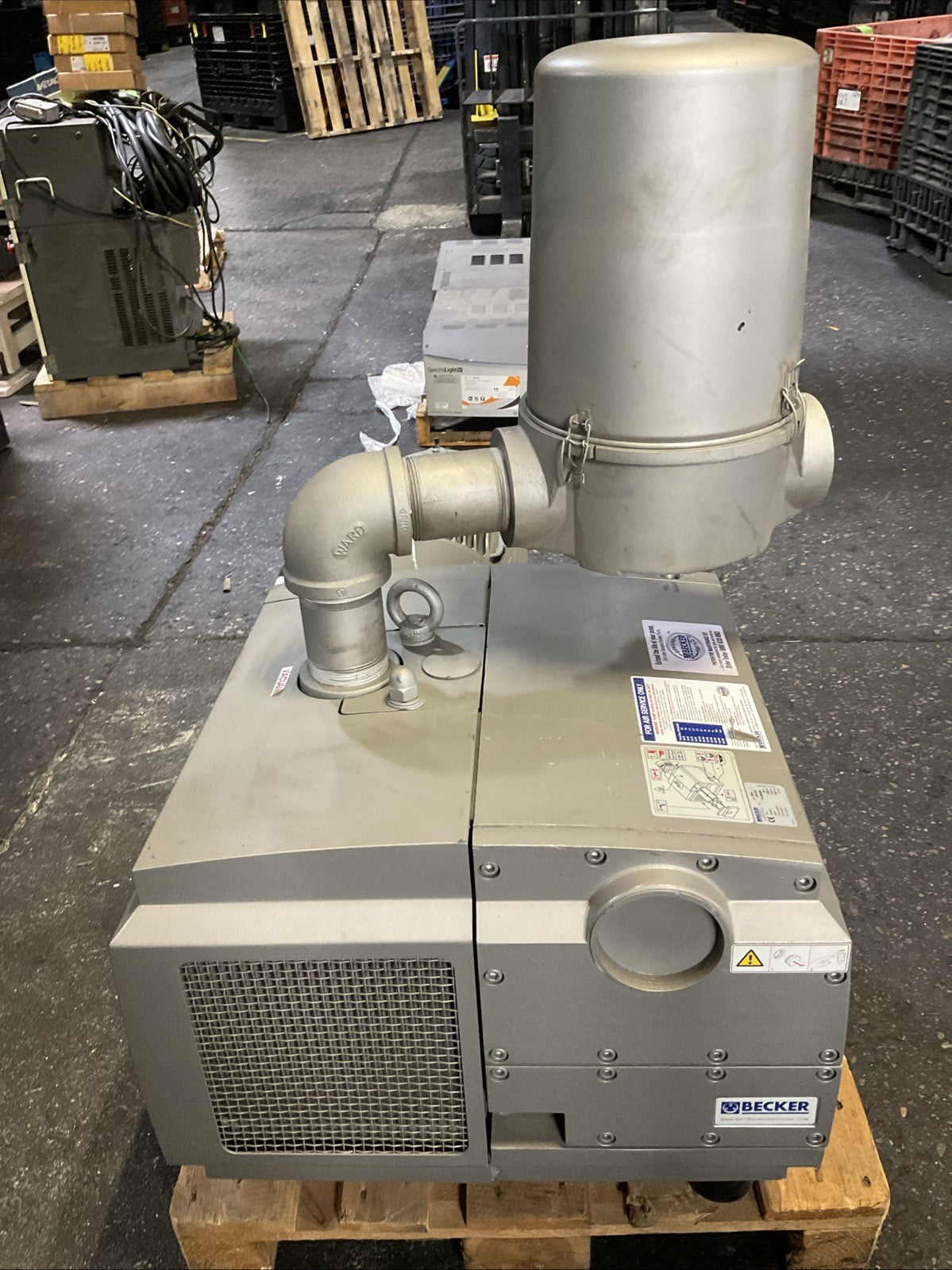 BECKER E3211674 U4.400SA/K OIL LUBRICATED ROTARY VANE VACUUM PUMP 01512ET3E284TC