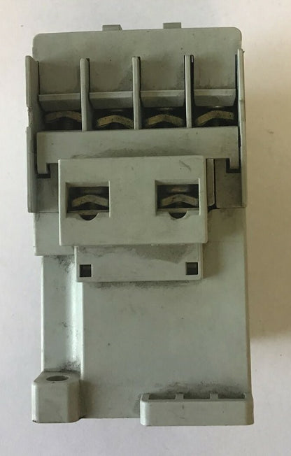 ALLEN BRADLEY 100-C09*10 CONTACTOR SER.A 25A 600VAC