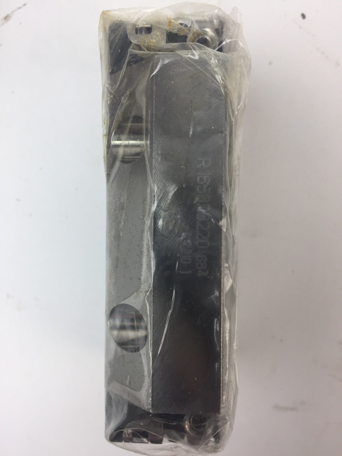 REXROTH R165323220 RUNNER BLOCK BALL RAIL CARRIAGE