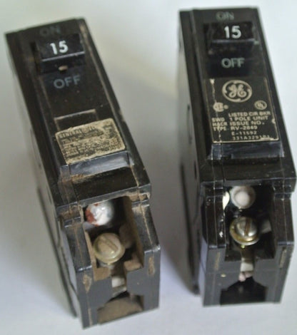 GENERAL ELECTRIC CIRCUIT BREAKERS 15A, SINGLE-POLE - LOT of 2