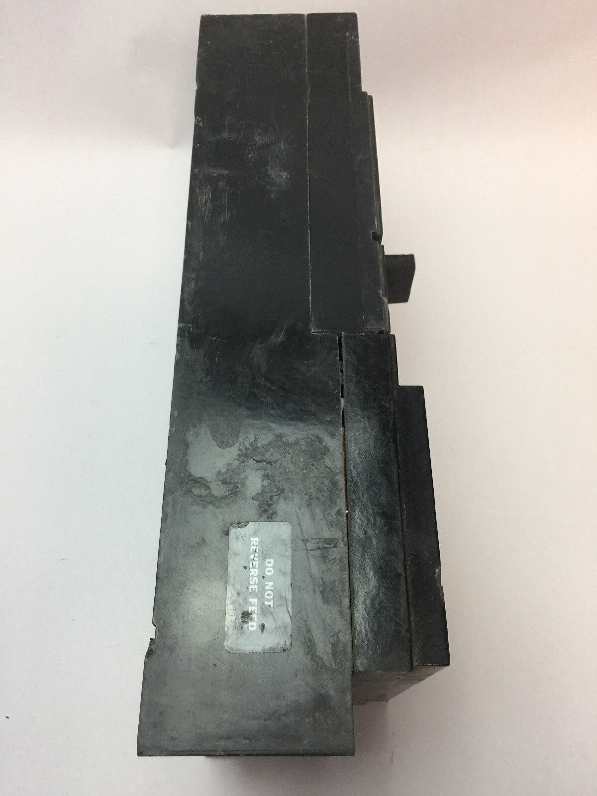 GE TB43F TRI-BREAK CIRCUIT BREAKER 600VAC 250A TRIP A6KA CURRENT LIMITING FUSES