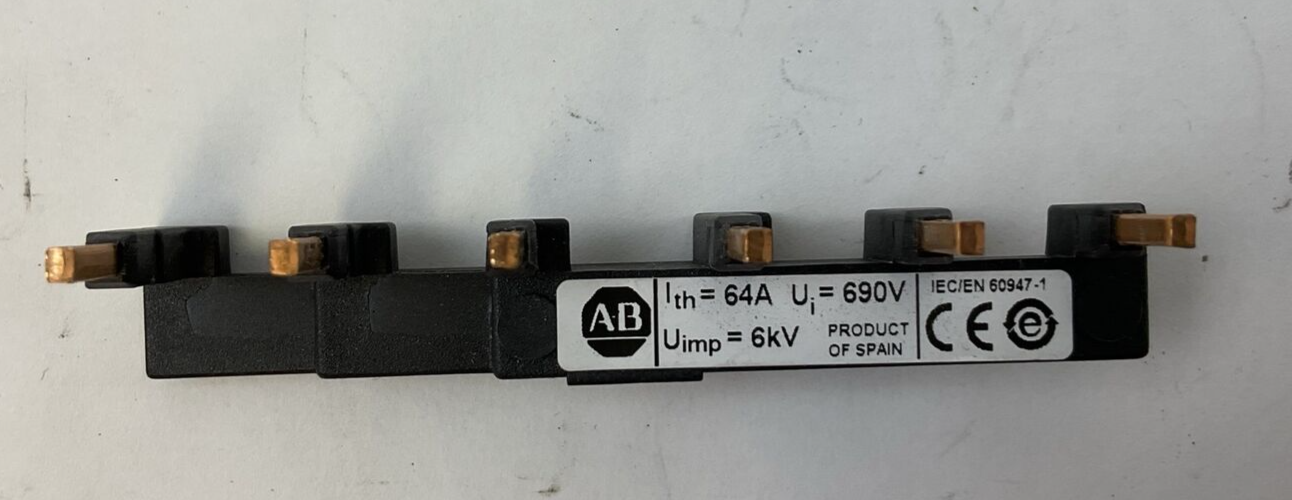 ALLEN BRADLEY 140M-C-W452N SER A COMPACT BUSBAR 600VAC 64A