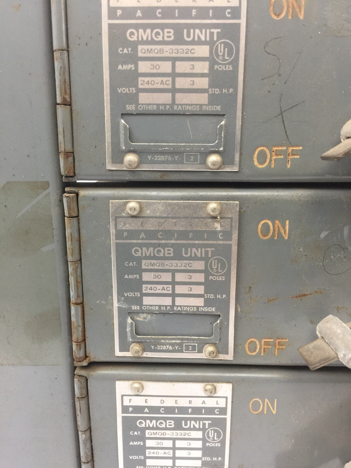 Federal Pacific QMQB-3332C Fusible Panelboard Switch 30 Amp 240VAC 3-POLE 3HP