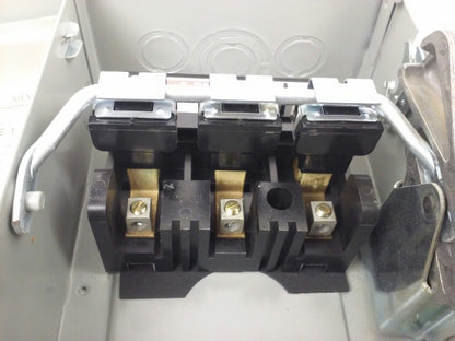SIEMENS I-T-E NF351 H.D. ENCLOSED SWITCH, 30A, 3PH, 600V, TYPE 1 INDOOR, NEW